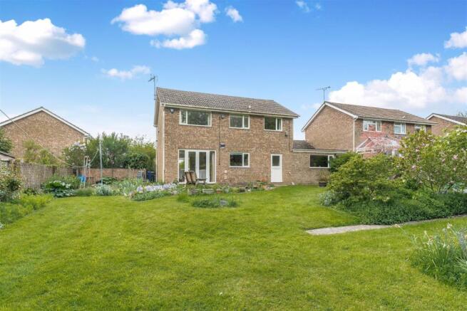 30 Chipperfield Park Road, Bloxham-18.jpg