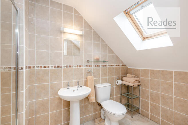 Bed 2 en suite