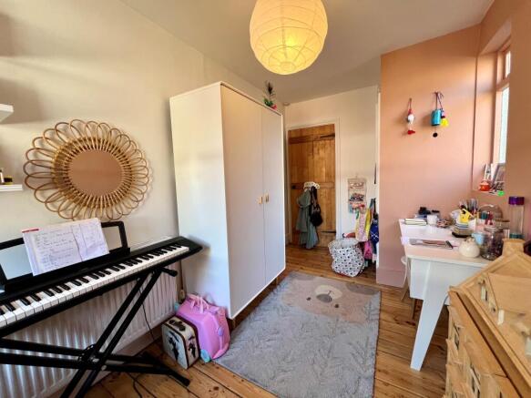 Photo 10