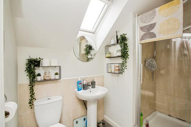 4 bed Town House for sale Image 7