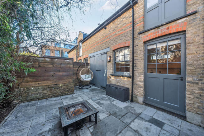 1397530-2-696782a...