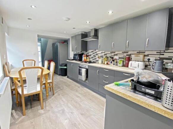 Kitchen_47Elm_b