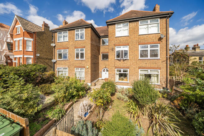2-bed flat on Adamsrill Road, London, £450,000