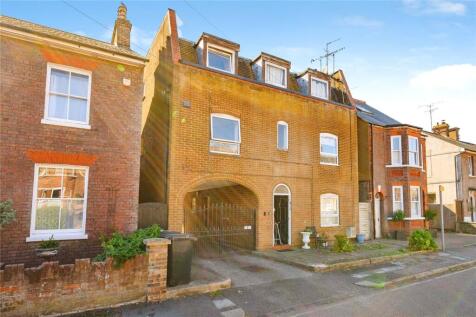 Princes Street, Dunstable, Bedfordshire, LU6