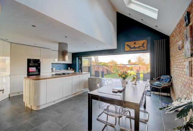 Kitchen diner