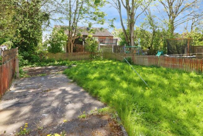 3 bed Semi-Detached for sale Image 4