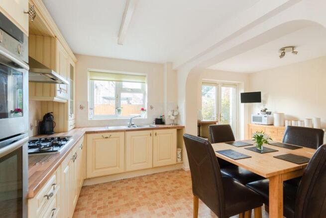 Kitchen / Brea...