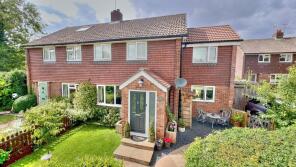 2, Long Priors, West Meon GU32 1JA