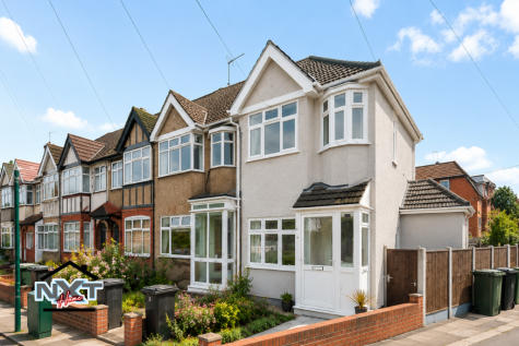 Gresham Drive, Romford, London, RM6