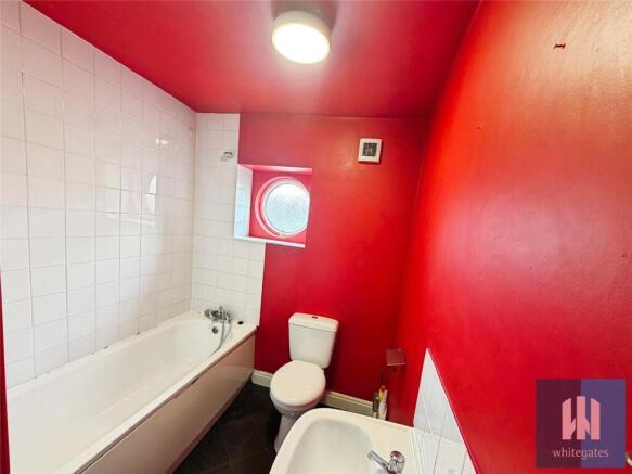 2 bed Terraced to rent Image 6