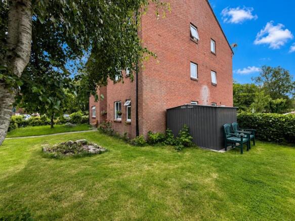 Garden Area & Shed