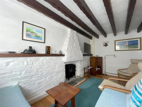 sitting room 3.jpg