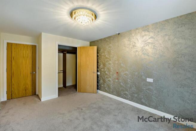 2 bed Apartment for sale Image 6