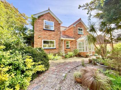 Chewton Common Road, Highcliffe on Sea