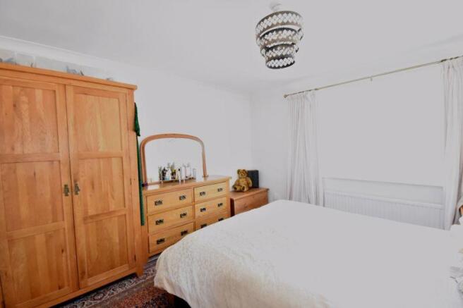 Bedroom 1 (2)