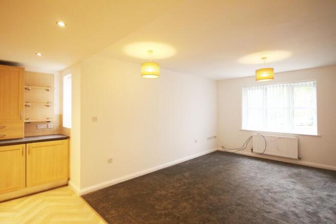 2 bed Apartment to rent Image 6