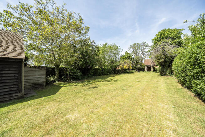 150ft rear garden