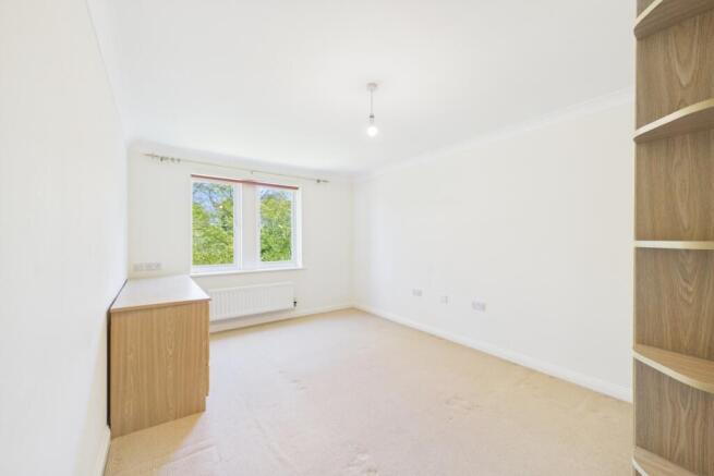 2 bed Apartment for sale Image 11