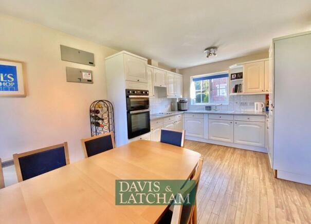 The Kitchen/Breakfast Room 