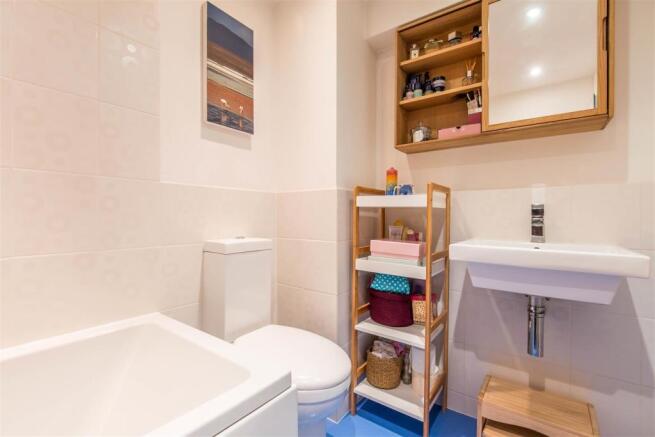 Bathroom.jpg
