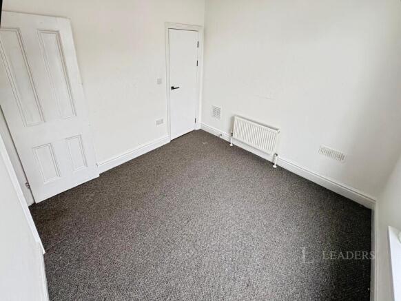 3 bed House to rent Image 8