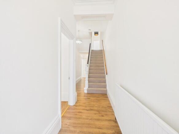 5 bed Terraced for sale Image 8