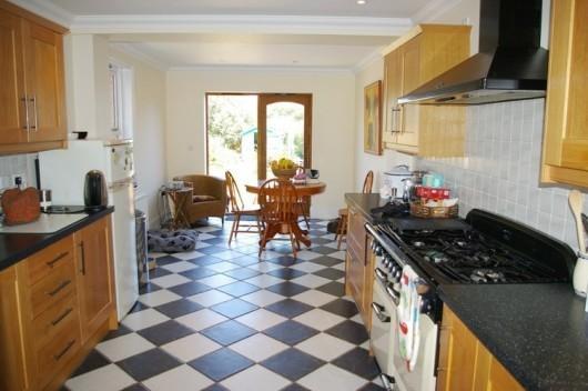 SUPERB KITCHEN/DINER