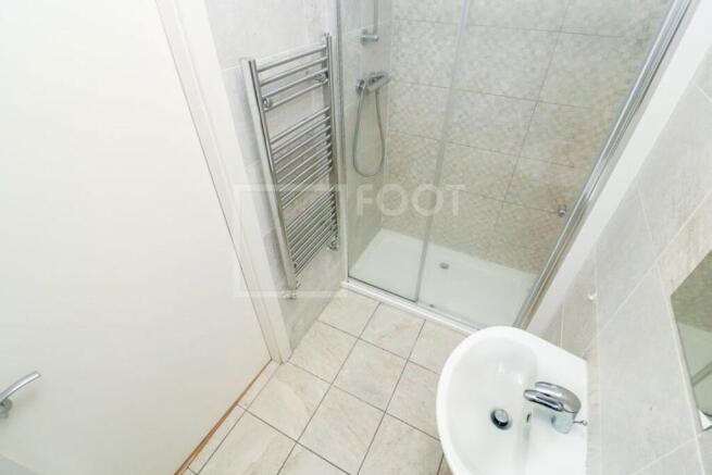 1 bed Apartment to rent Image 4