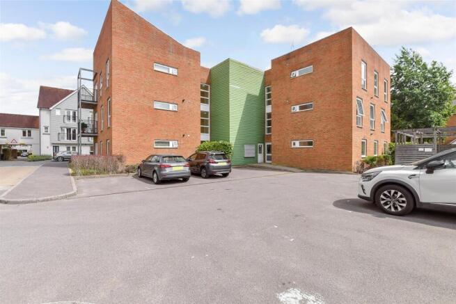 Driveway/Parking