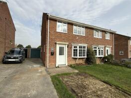 34, Lime Tree Avenue, Yeovil BA20 2PT