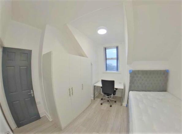 5 bed Terraced to rent Image 6