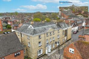 Flat 4, 39 Temple Court House, Church Street, Romsey SO51 8JH