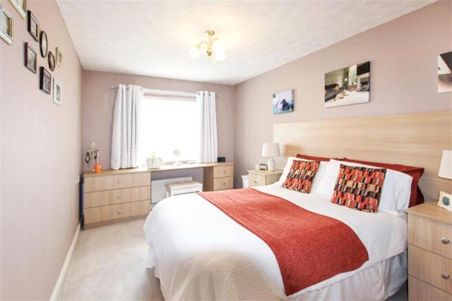 3 bed Apartment for sale Image 12