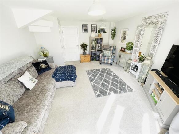 Lounge / Dining Room