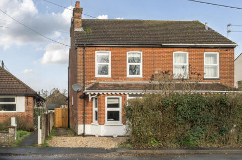 Badshot Lea Road, Badshot Lea, Farnham, GU9