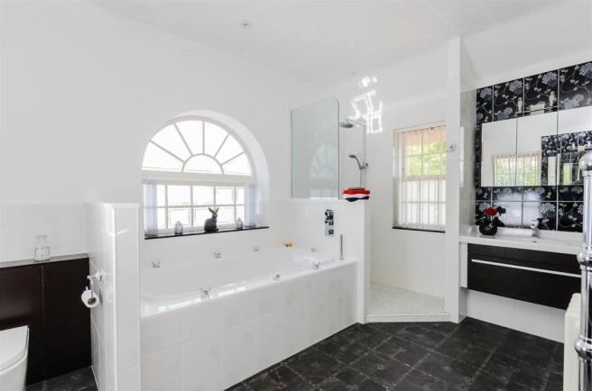 8293885-interior19.jpg
