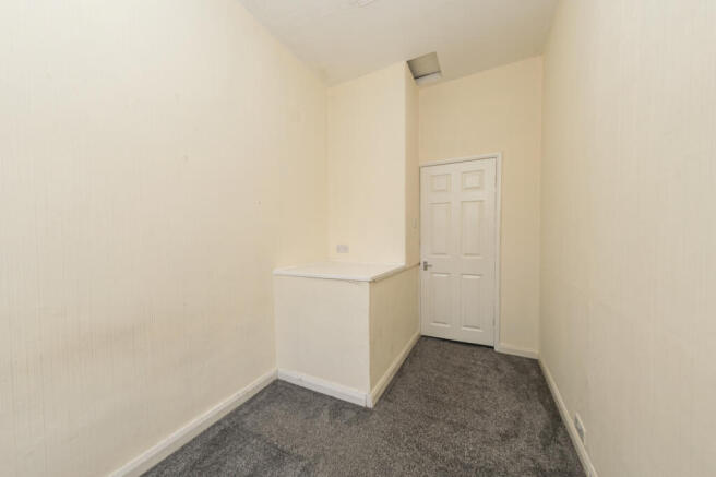 2 bed End of Terrace to rent Image 8