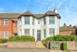 Flat 5, 14, School Hill, Merstham RH1 3GG