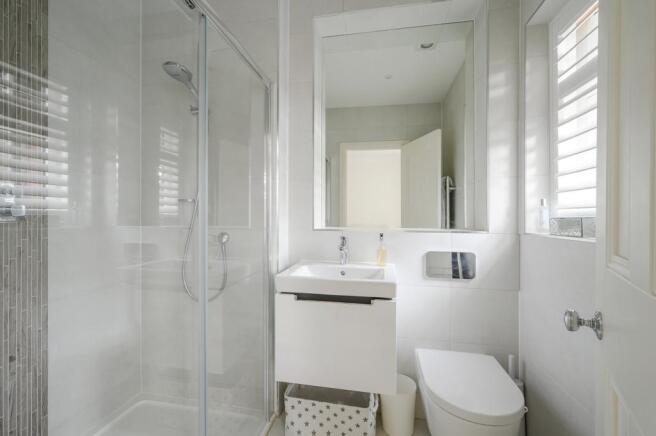 Bedroom Ensuite 3