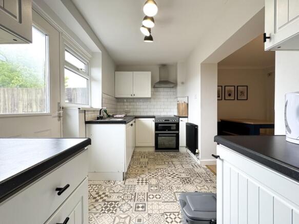 2 bed Terraced for sale Image 6