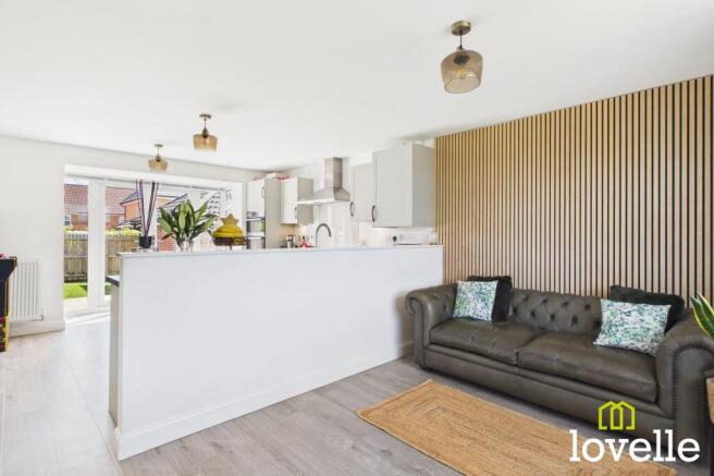 4 bed Detached for sale Image 9