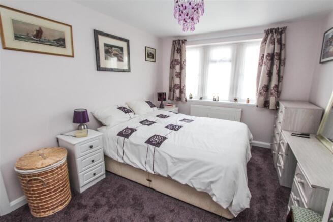 Bedroom 1.jpg