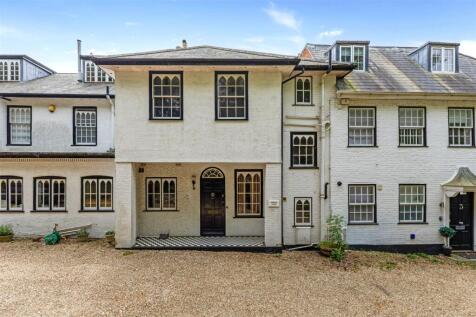 Undershore Road, Lymington, Hampshire, SO41