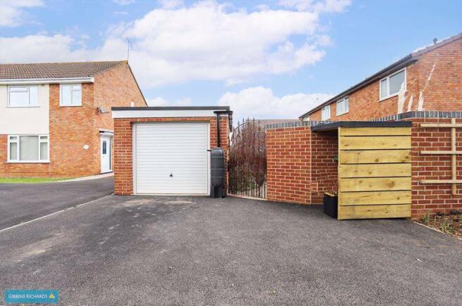 Garage/Parking
