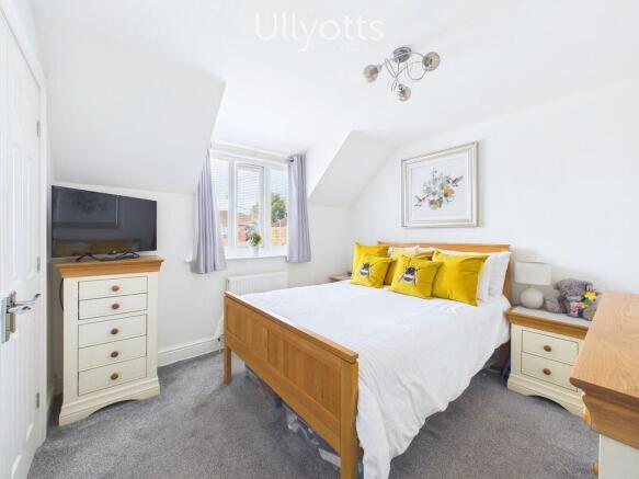 3 bed Semi-Detached for sale Image 9