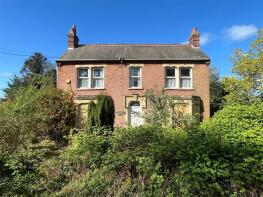 Highlands, Wisbech Road, Outwell PE14 8PJ