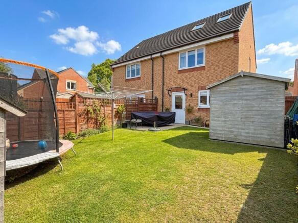 3 bed Semi-Detached for sale Image 11