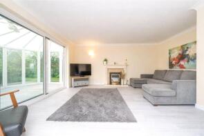 2, Noke Side, Chiswell Green, St. Albans AL2 3EF