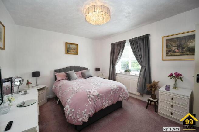 2 bed Terraced for sale Image 8