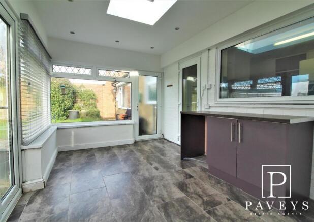 GARDEN ROOM & UTILITY